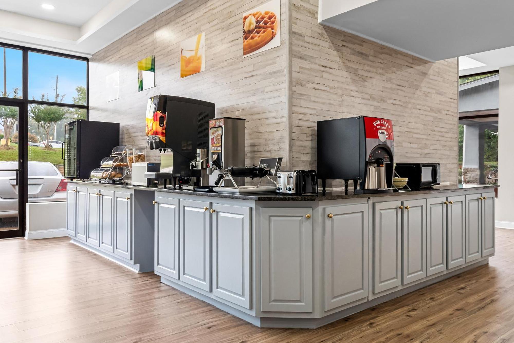 Quality Inn Cornelia Dış mekan fotoğraf